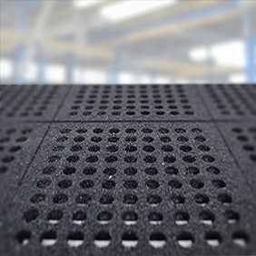 24/Seven LockSafe Max open drainage with grit (for added traction) surface style